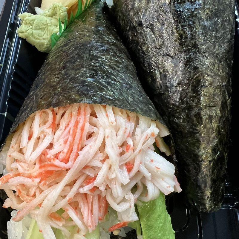 Cali Hand Roll